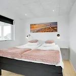 Constantin - 500m From The Sea By Interhome